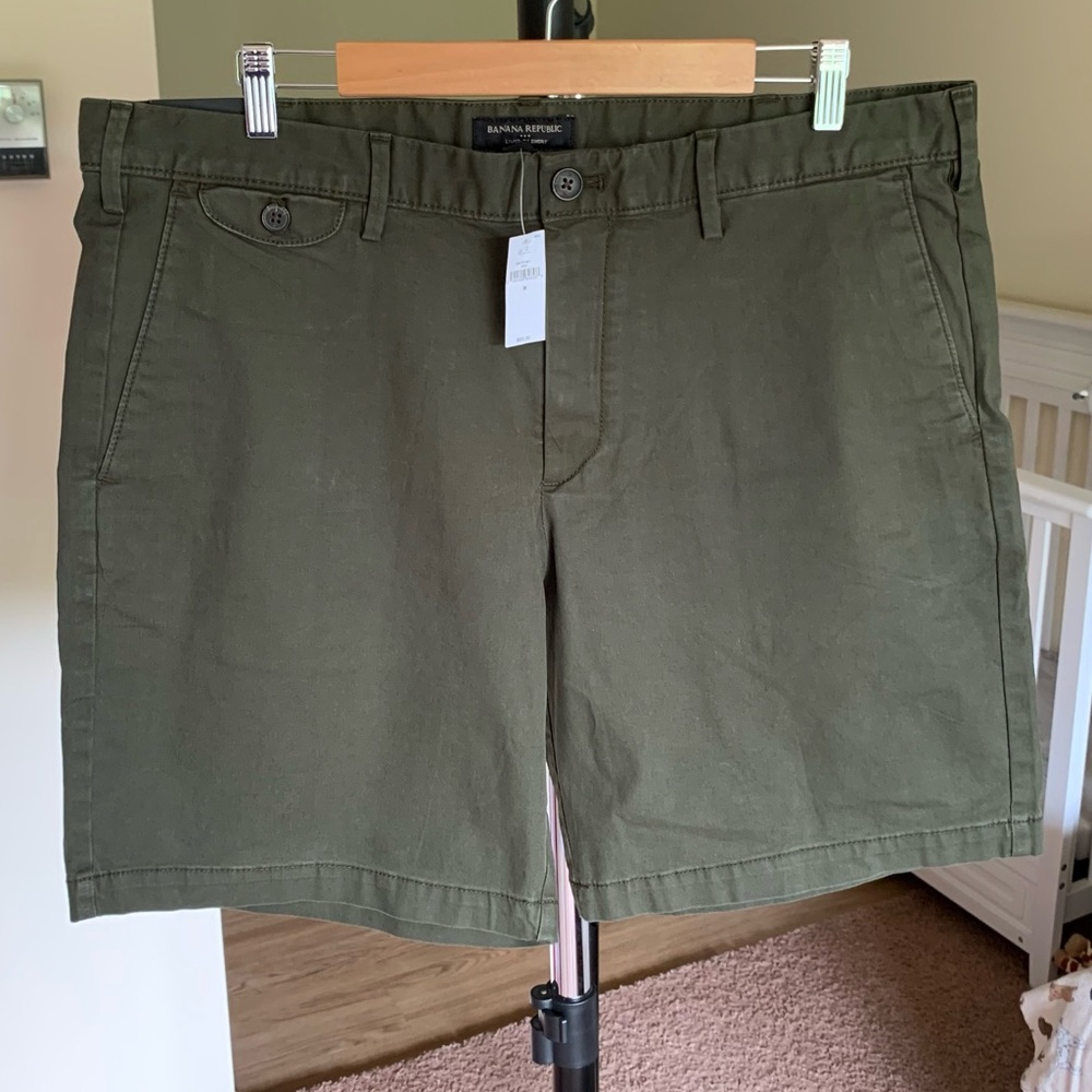 Banana Republic Chino Shorts Green NWT Men’s 38